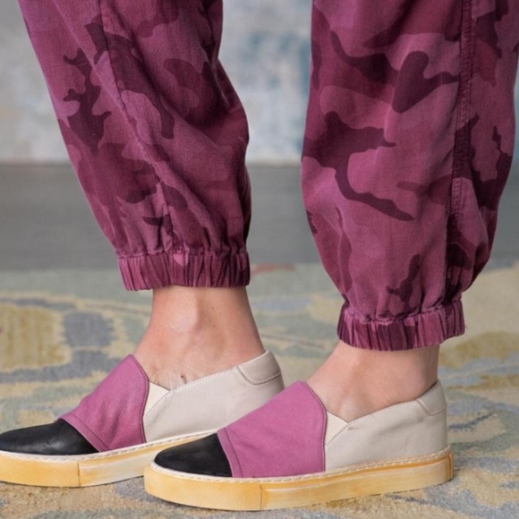 Sundance | Women’s merlot wine colored utility jogger pants, button front, sz S - Picture 2 of 15